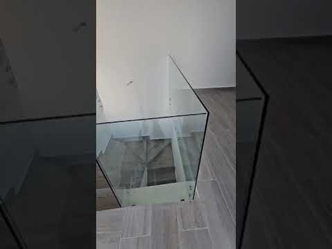 Calidad en Cerramientos de Barandillas de Cristal