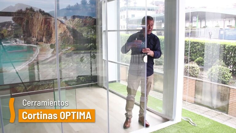 Espacios Modernos: La Elegancia de las Cortinas de Cristal