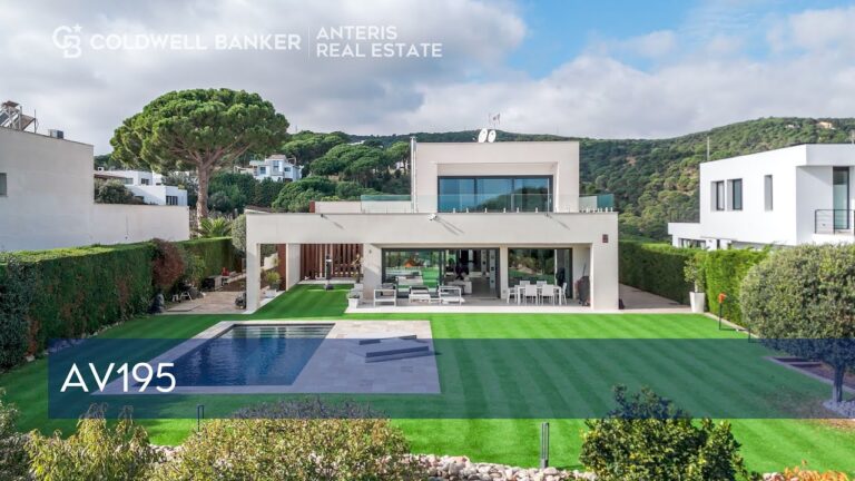 Piscinas Exclusivas con Vistas Panorámicas: Un Oasis de Lujo