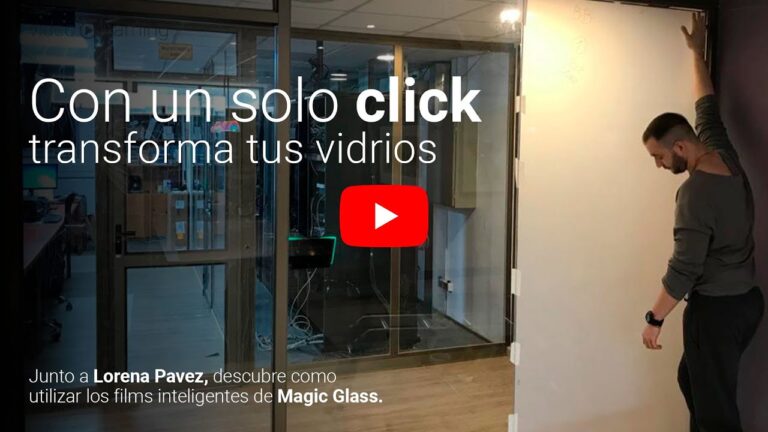 Cerramientos Transparentes: Elegancia y Funcionalidad en Puertas de Vidrio